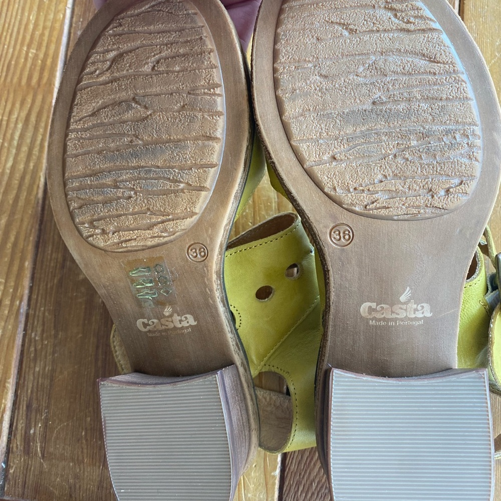 Leather boho Yellow Sandals - Picture 9 of 9